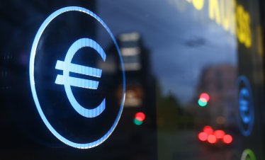 Wall Street изоставя залозите за по-силно евро