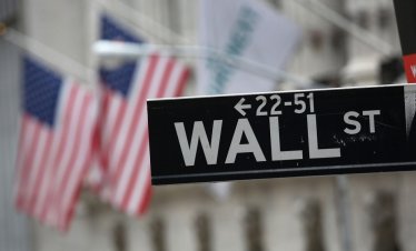 Alphabet разочарова при старта на търговията на Wall Street*