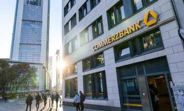 Делът на UniCredit в Commerzbank ще се увеличи до над 34%