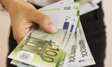 Една четвърт от бизнеса у нас обмисля вдигане на заплатите заради еврото