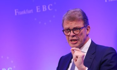 Шефът на Deutsche Bank: Германците трябва да работят повече