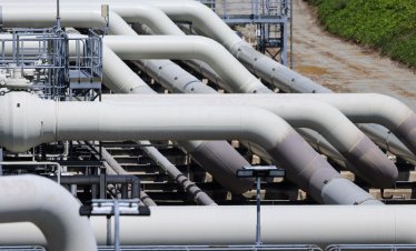 Ниските запаси от газ и войната в Близкия изток будят тревоги за зимата в Европа
