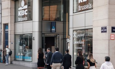 Печалбата на KBC е засегната от по-високите резерви заради войната в Иран