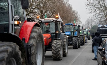 Посланиците на ЕС са приели търговската сделка с Меркосур въпреки несъгласието на Франция