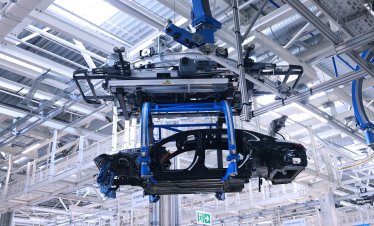 Mercedes сигнализира, че е отворен към военния сектор