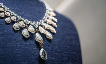 De Beers намали значително цените на диамантите си за стеснения си кръг от купувачи