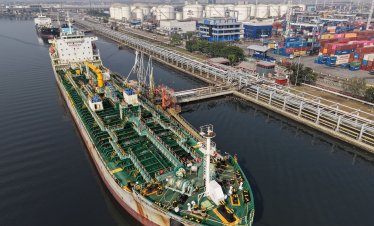 Цената на сорта Брент скочи над 85 долара за барел за първи път от месец*