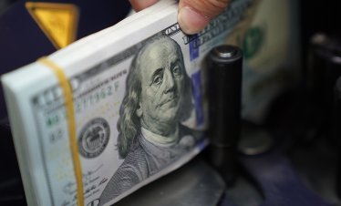 Най-богатите в света притежават три пъти богатството на по-бедната половина