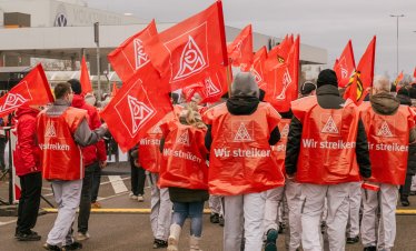 Германските работници се готвят за мащабни стачки срещу Volkswagen през 2027 г.