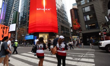 Цената на акциите на SpaceX падна под нивото от IPO-то