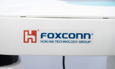 Печалбата на Foxconn надмина очакванията благодарение на устойчивите разходи за AI