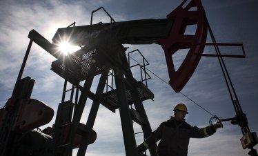 Петролът поскъпва след решението на ОПЕК+ да спре ръста на производството от догодина*