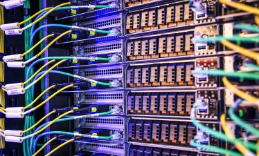 Micron и Anthropic сключиха споразумение за доставка на AI инфраструктура