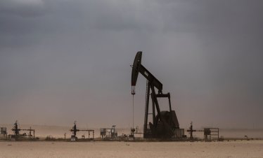 Цената на петрола се стабилизира в сряда*
