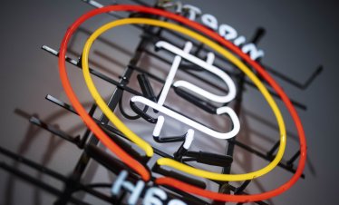 Напредъкът с проекта за криптозакон в САЩ изпрати цената на биткойна над 80 хил. долара