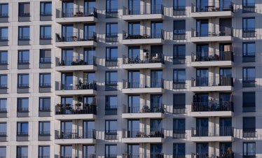 Заплахата от изземване на имоти в Берлин натежава върху акциите на имотните гиганти