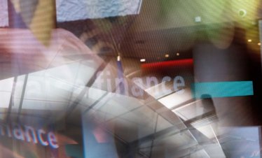 Stoxx 600 затвори с понижение в петък, но отчита четвърти пореден месечен ръст