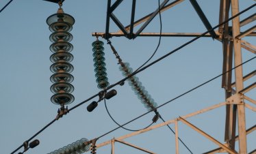 КЕВР предлага увеличение на цената на тока за бита с 3% от 1 юли