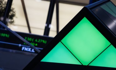 Европейските пазари записаха леки повишения в очакване на решението на Фед
