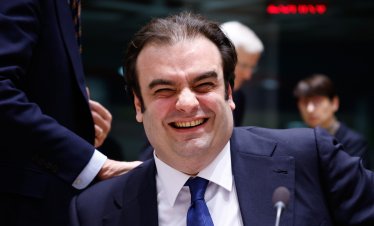 Еврогрупата избра първия си гръцки председател и скъса с кризата в миналото