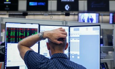 Dow Jones отписа над 500 пункта след първото заседание на Фед под ръководството на Уорш