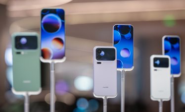 Недостигът на чипове ще ограничи производството на смартфони през 2026 г.