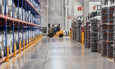 Китайските пратки търсят нов път към Европа след новите такси за внос