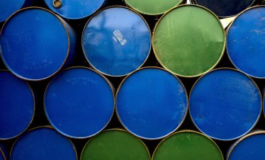 Русия бързо адаптира износа към санкциите срещу "Лукойл" и "Роснефт", но парите намаляват