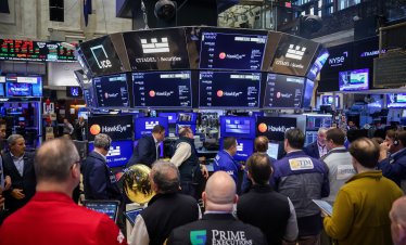 S&P 500 и Nasdaq спадат с поевтиняването на акциите на технологичните компании*