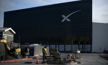 SpaceX потвърди плановете за IPO и определи оценка от 800 млрд. долара