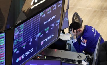 Wall Street финишира седмицата със загуби след силните данни за трудовия пазар
