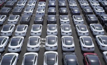 Tesla размени електромобилната си корона за още по-грандиозни обещания