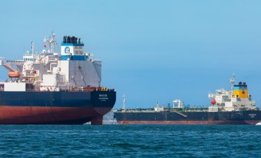 Повторното отваряне на Ормузкия проток залива петролните пазари с доставки