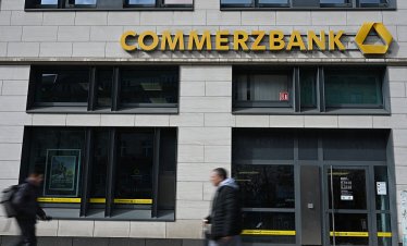 Успехът на сделката за Сommerzbank&nbsp;може да стимулира банкова консолидация в Европа