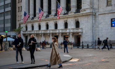S&P 500 и Nasdaq започват търговията с ръстове преди решението на Фед за лихвите*