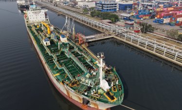 МАЕ рязко понижи прогнозата за търсенето на петрол заради войната в Иран