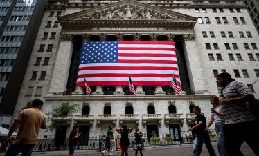 S&P 500 остава почти без промяна, Nasdaq се понижава*
