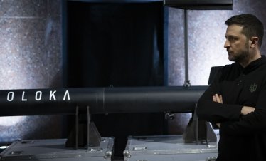 Русия заплаши да разруши Киев, ако види дрон на парада, Украйна удари масирано с ракети