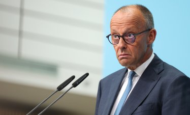 Победата на "Алтернатива за Германия" помрачава програмата с реформи на Мерц