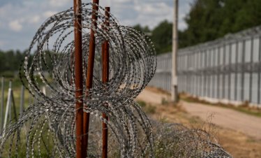 ЕС затяга санкциите срещу Беларус, докато САЩ се опитват да окуражат Минск