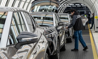 Volkswagen изтегля над 70 хил. ектромобила по света заради дефектни батерии