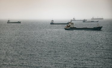 Иран обмисля дали да позволи на европейските страни да премахват мини в Ормузкия проток
