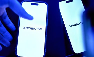Anthropic се опитва да засили доверието на инвеститорите преди IPO-то си