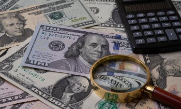 M&A сделките се свиват с 10%, ограничавайки шанса за рекордна година
