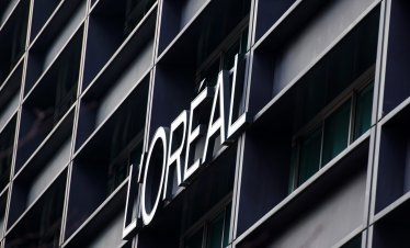 L'Oreal удвоява дела си в Galderma Group до 20%