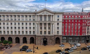 Правителството намалява числеността на две министерства със 166 щатни бройки 