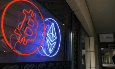 Великобритания ще анализира финансирането за партии с криптовалути