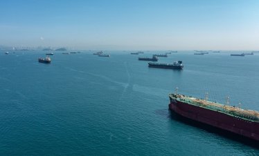 Цената на петрола расте след подновените опасения за доставките през Ормузкия проток*