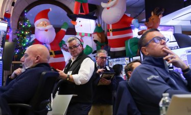 S&P 500 отчете трета поредна сесия на спад, воден от понижението в технологичния сектор