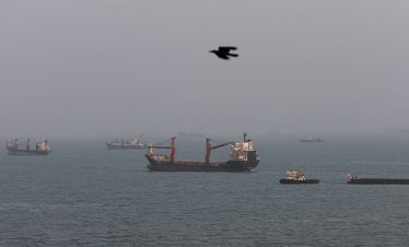 Иран и Оман са се договорили за споделяне на приходите от Ормузкия проток